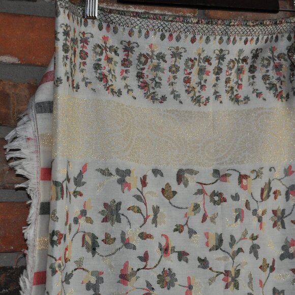 New HK Colours of Fashion Afreen Woven Floral Shawl Wrap Gold 79x40.5" India - Picture 4 of 8